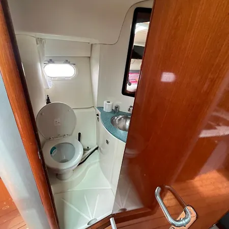 Apartment Experience Sur Un Bateau - Conforme Au Nouveau Reglement La Rochelle (Charente-Maritime)