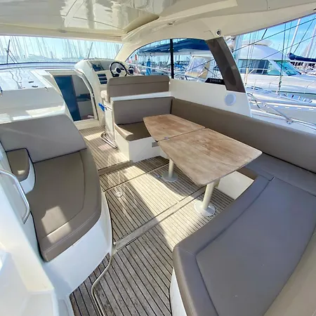 Apartment Experience Sur Un Bateau - Conforme Au Nouveau Reglement La Rochelle (Charente-Maritime)