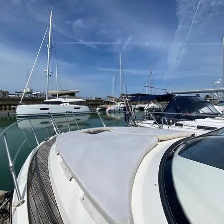 Apartment Experience Sur Un Bateau - Conforme Au Nouveau Reglement La Rochelle (Charente-Maritime)